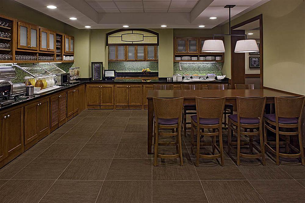 Hyatt Place Detroit/Auburn Hills Restoran gambar